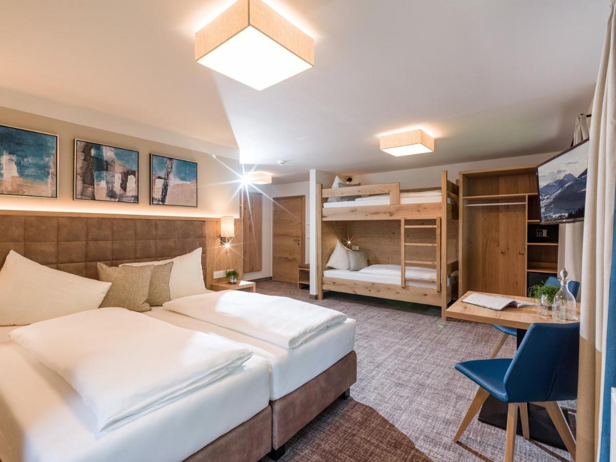 Alpen Glueck Hotel Unterm Rain Garni キルヒベルク・イン・チロル エクステリア 写真