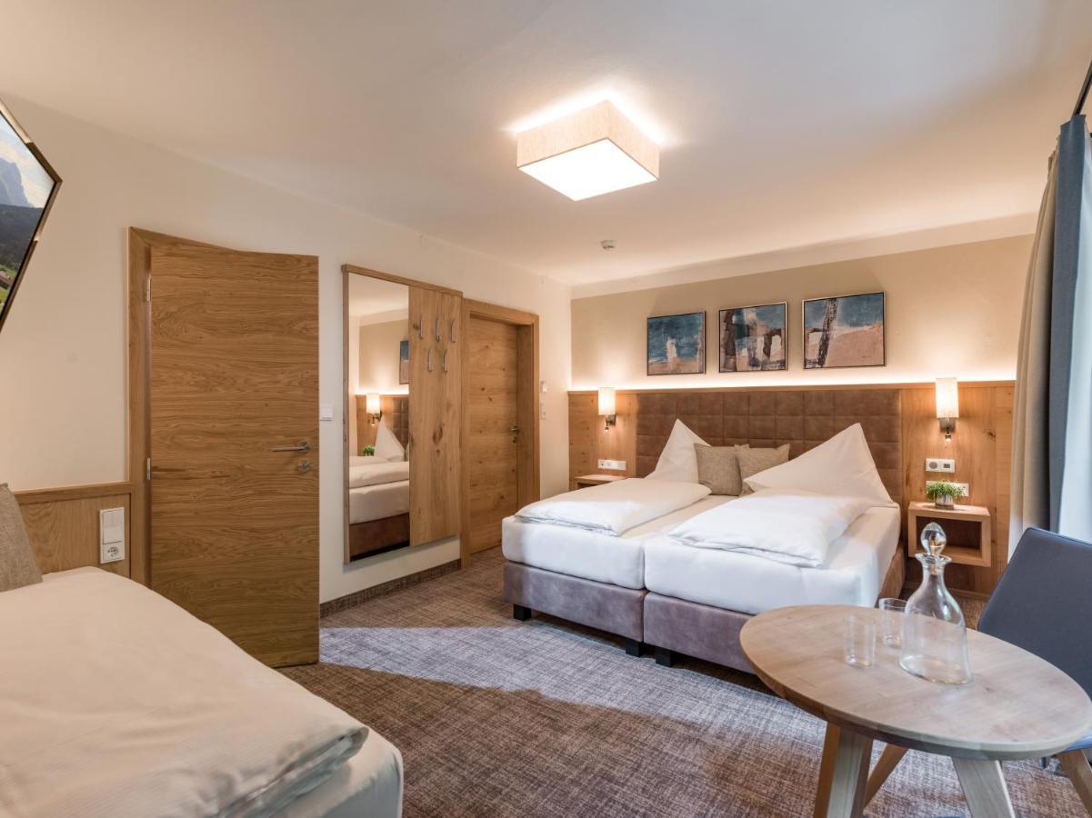 Alpen Glueck Hotel Unterm Rain Garni キルヒベルク・イン・チロル エクステリア 写真