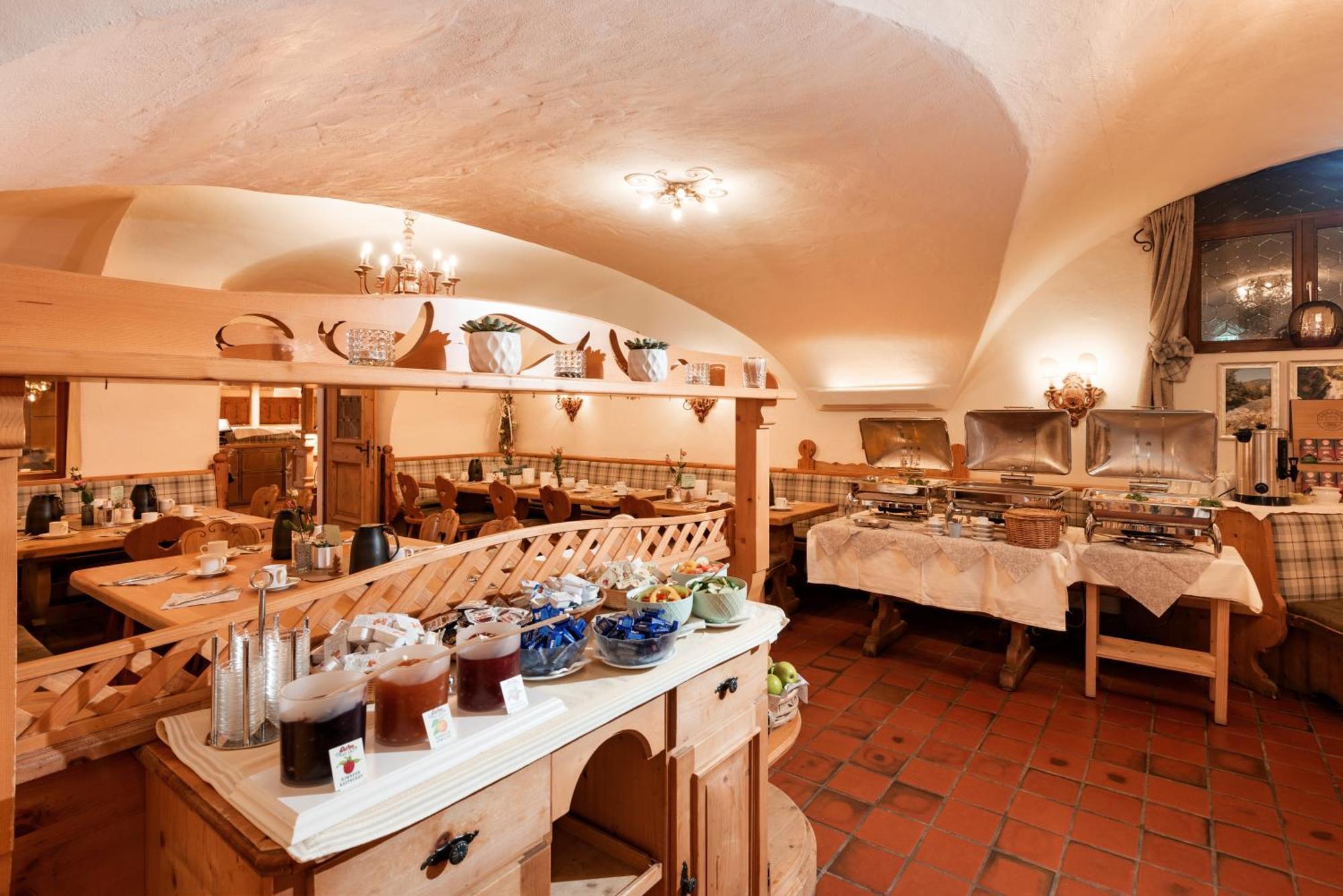 Alpen Glueck Hotel Unterm Rain Garni キルヒベルク・イン・チロル エクステリア 写真