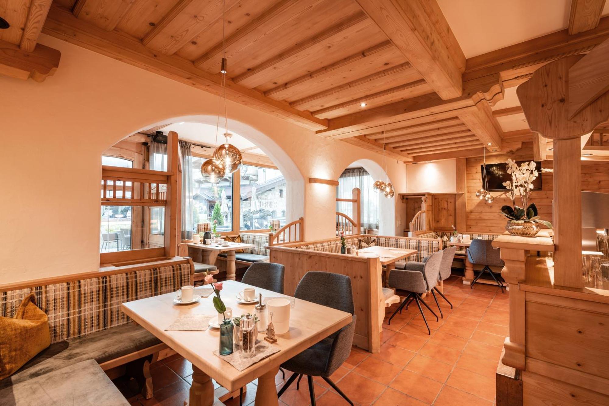 Alpen Glueck Hotel Unterm Rain Garni キルヒベルク・イン・チロル エクステリア 写真
